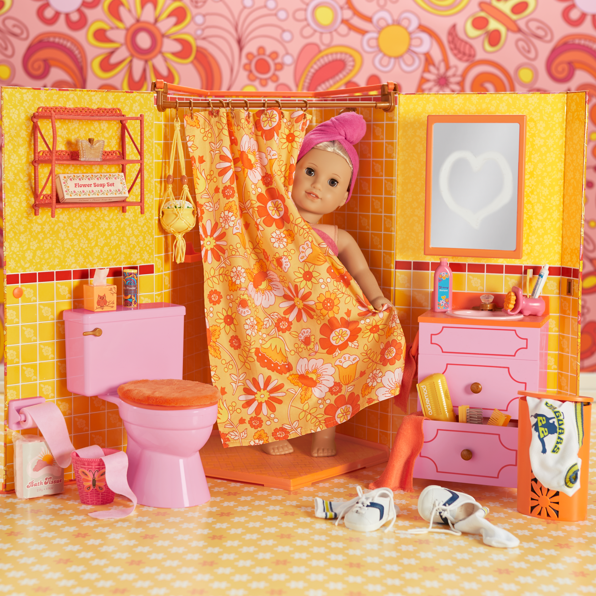 Julie's Groovy Bathroom for 18-inch Dolls (Historical Characters) - Image 10