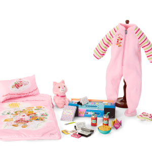Courtney's  Strawberry Shortcake  Sleepover Bundle (Historical Characters)