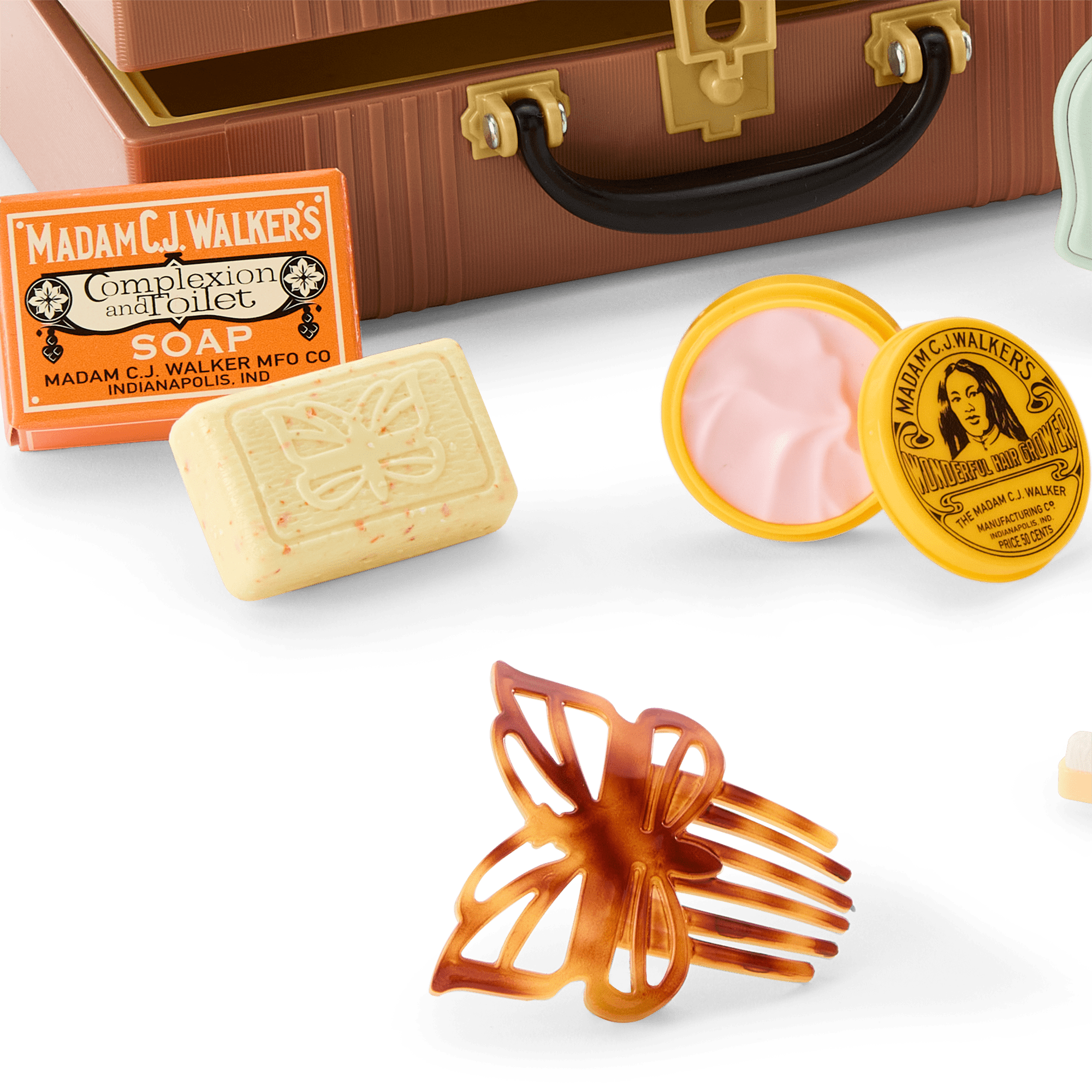 Claudie's Travel Accessories for 18-inch Dolls (Historical Characters) - Image 3